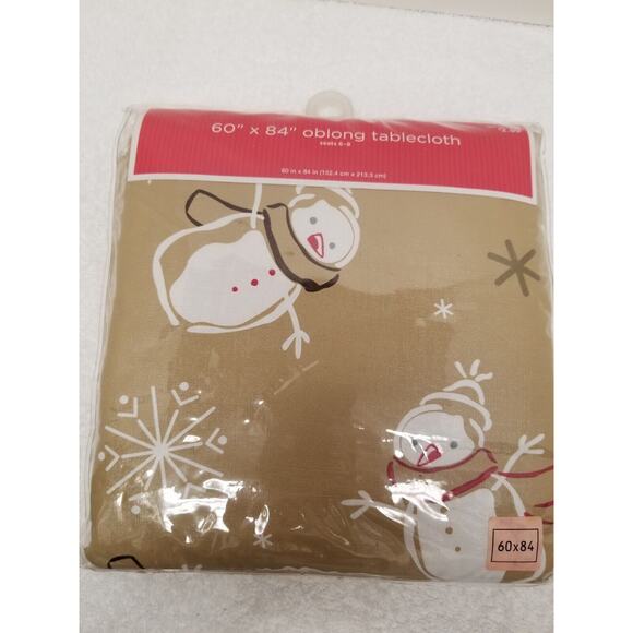 Christmas table cloth 60x84 oblong seats 6 to 8 100%vinal back 100%flannel (96) - Picture 1 of 4